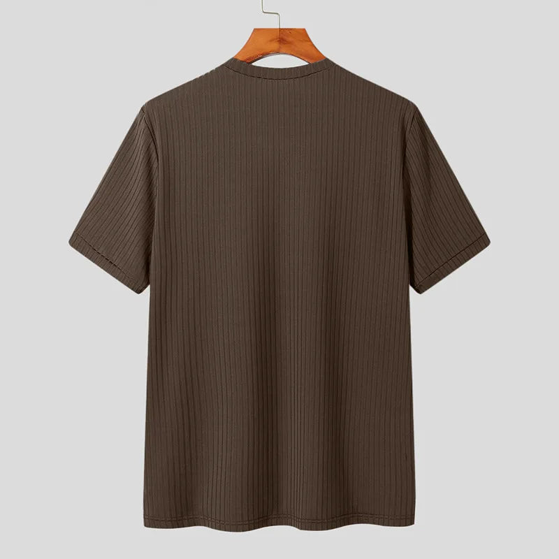 Ropa de verano para hombre, camiseta ligera de lujo, ocio, manga larga, cuello redondo, drapeado, Color sólido, camisa básica holgada, prendas de punto populares